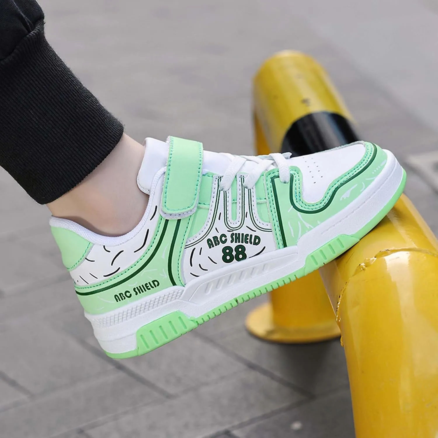 Children's Skateboarding Sneakers Boys Girls Fashion Sneakers Children's Casual Skateboarding Walking Shoes Street Personalized Skateboarding Shoes