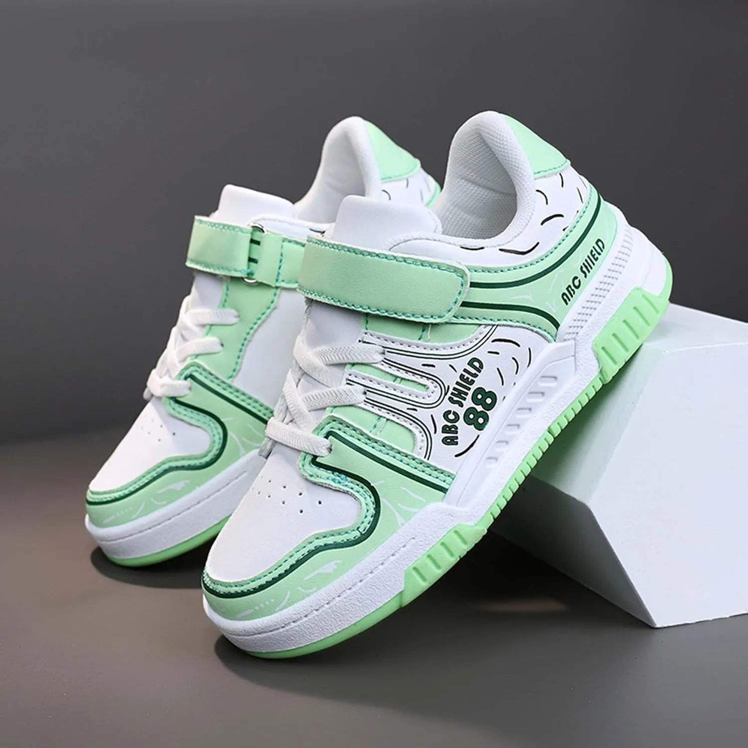 Children's Skateboarding Sneakers Boys Girls Fashion Sneakers Children's Casual Skateboarding Walking Shoes Street Personalized Skateboarding Shoes