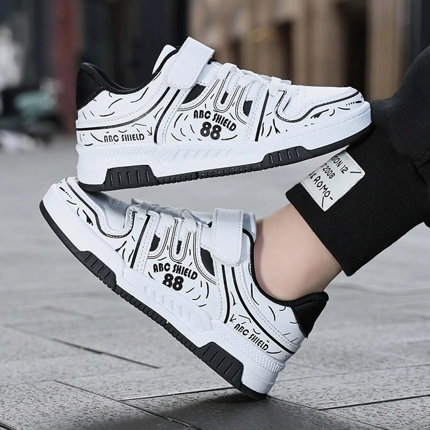 Children's Skateboarding Sneakers Boys Girls Fashion Sneakers Children's Casual Skateboarding Walking Shoes Street Personalized Skateboarding Shoes