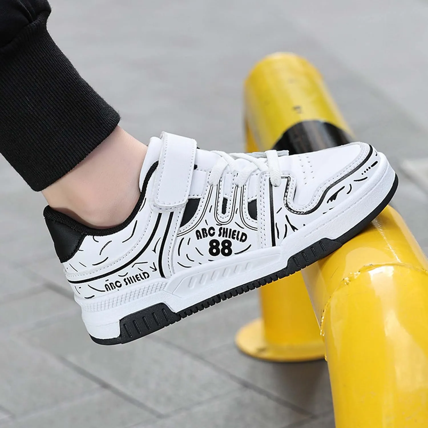 Children's Skateboarding Sneakers Boys Girls Fashion Sneakers Children's Casual Skateboarding Walking Shoes Street Personalized Skateboarding Shoes
