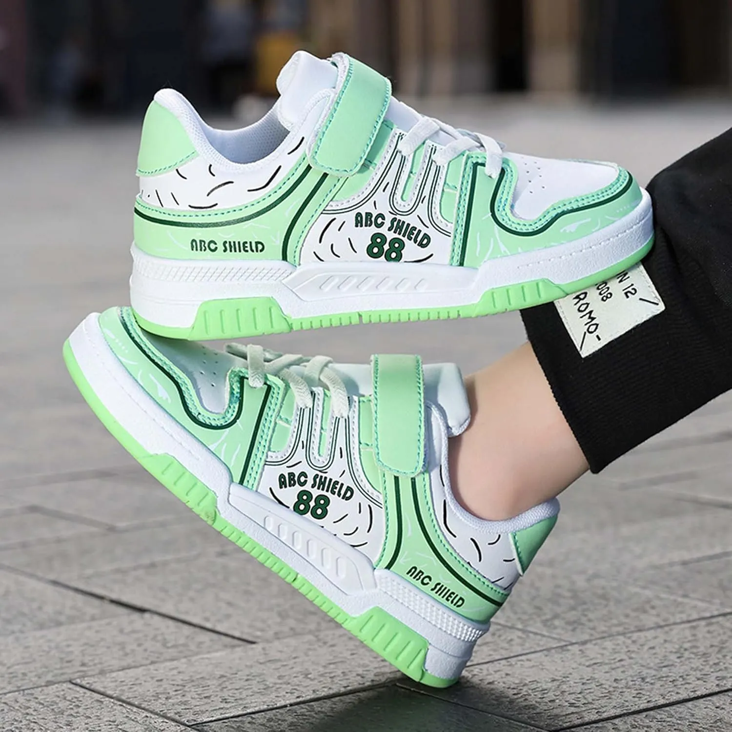 Children's Skateboarding Sneakers Boys Girls Fashion Sneakers Children's Casual Skateboarding Walking Shoes Street Personalized Skateboarding Shoes