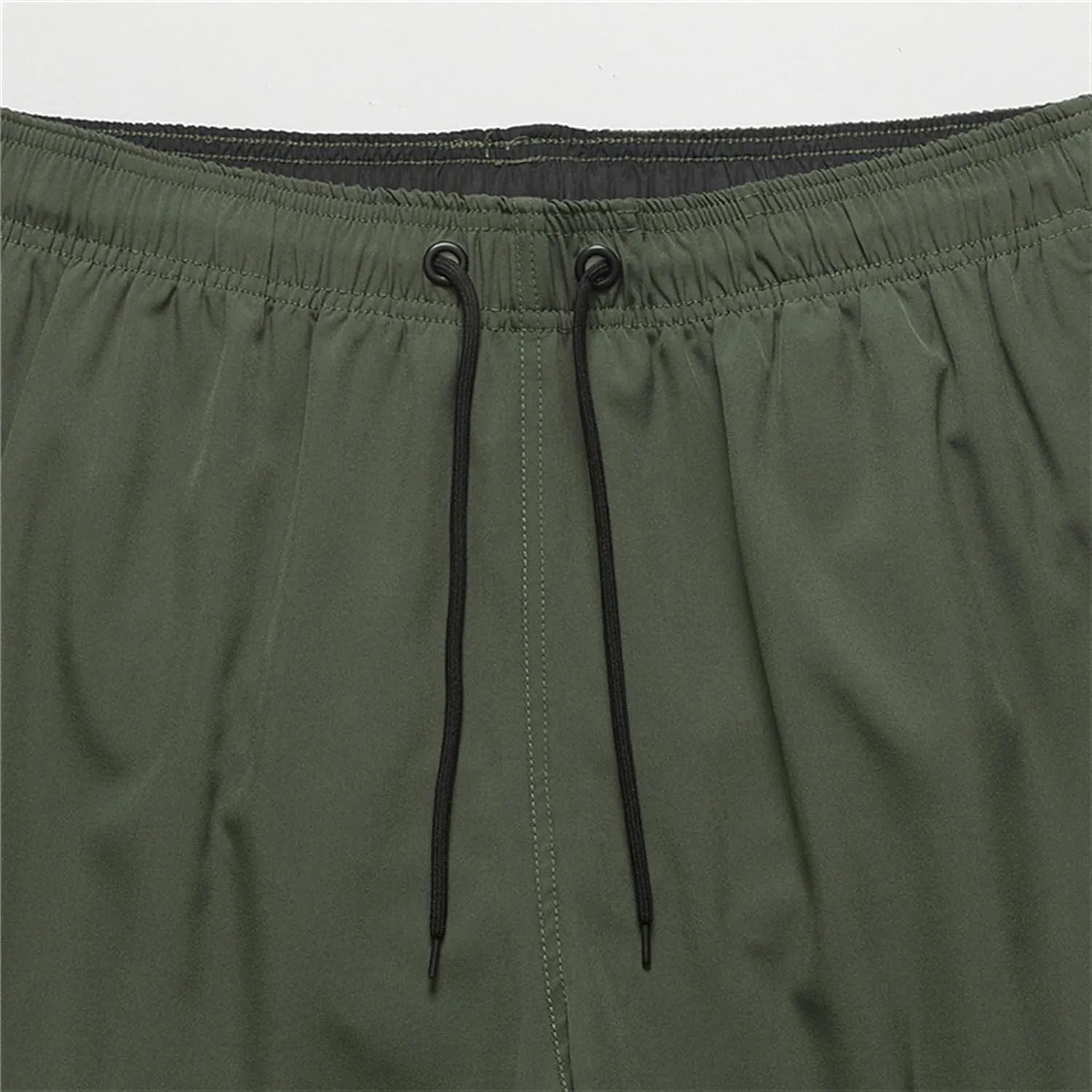 Men Athletic Gym Shorts Lightweight Sports Running Short Pants Quick Dry with Zipper Pockets Short