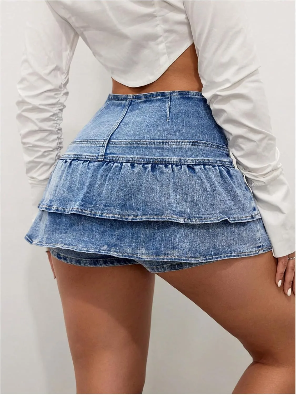WDIRARA Women's Tiered Layer Ruffle Denim Skorts Y2k Button Front Mini Skirt Shorts