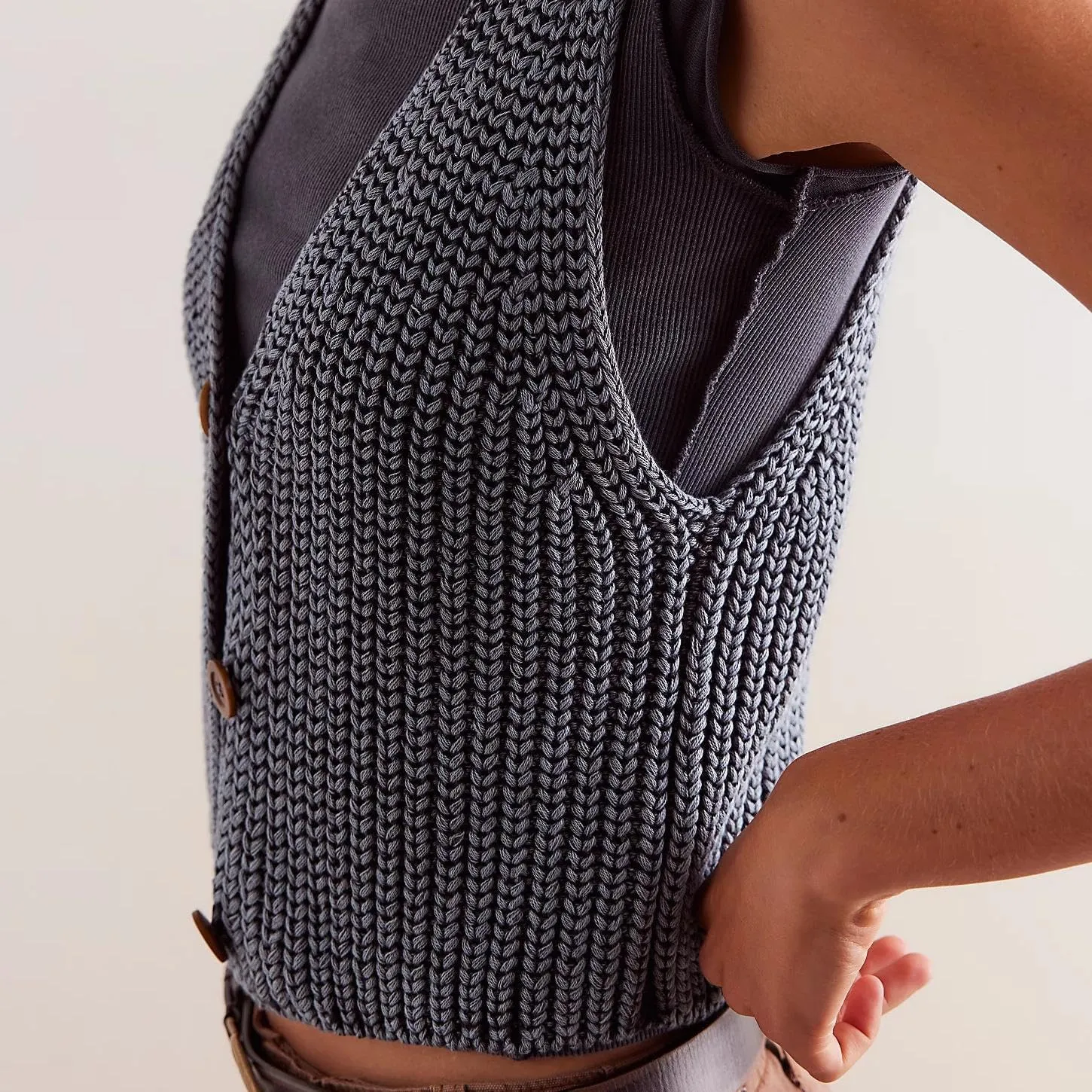 Women Button Up Ribbed Knit Crop Sweater Vest Sleeveless Solid Slim Fit Deep V Neck Cropped Vest Cardigan